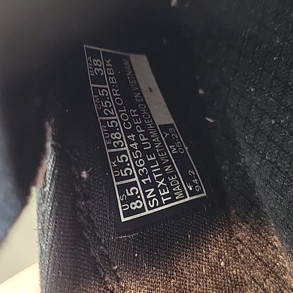 Skechers Black Slip INS shoes womens size 8.5 136544 - Picture 8 of 8